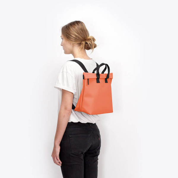 Ucon Acrobatics backpack, Eliza coral Lotus, style